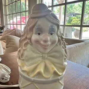 Vintage Enesco Ceramic Clown nightlight with Yellow Accents